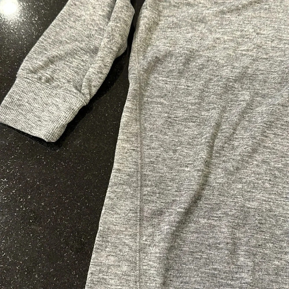 GAP Women’s Gray Sweater-dress with stitching detail Size Small - Picture 3 of 5